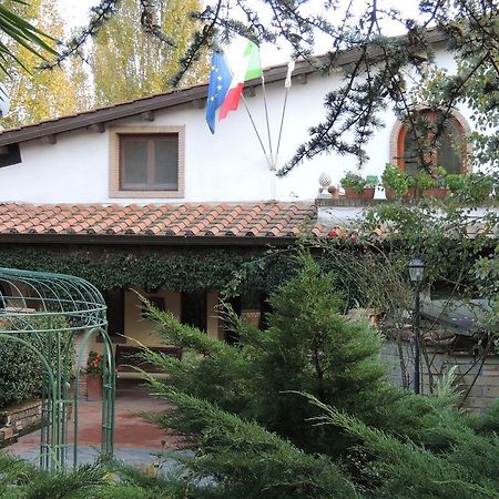 Вилла Country Relais I Due Laghi Ангвиллара-Сабация Экстерьер фото