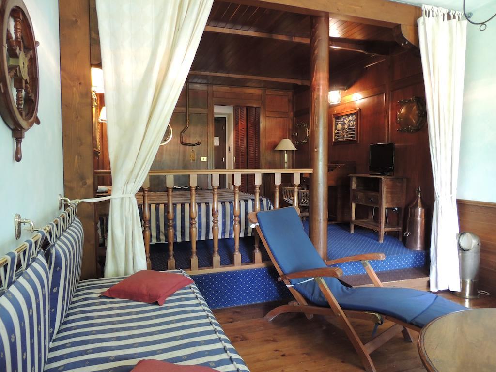 Вилла Country Relais I Due Laghi Ангвиллара-Сабация Номер фото