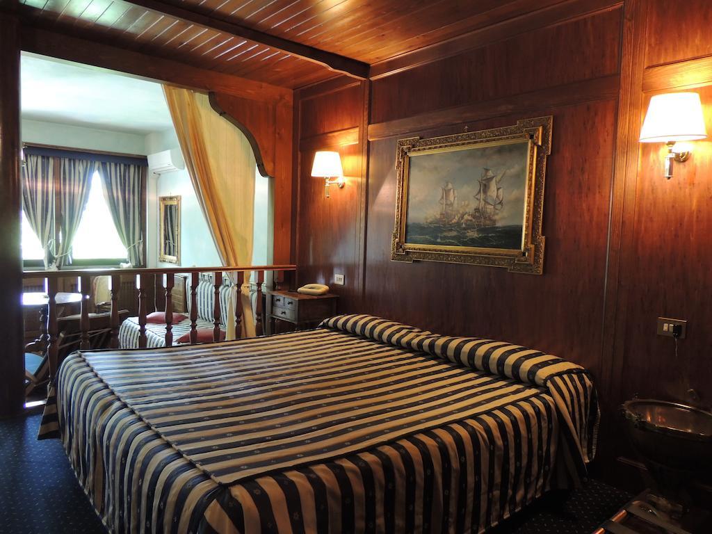 Вилла Country Relais I Due Laghi Ангвиллара-Сабация Номер фото