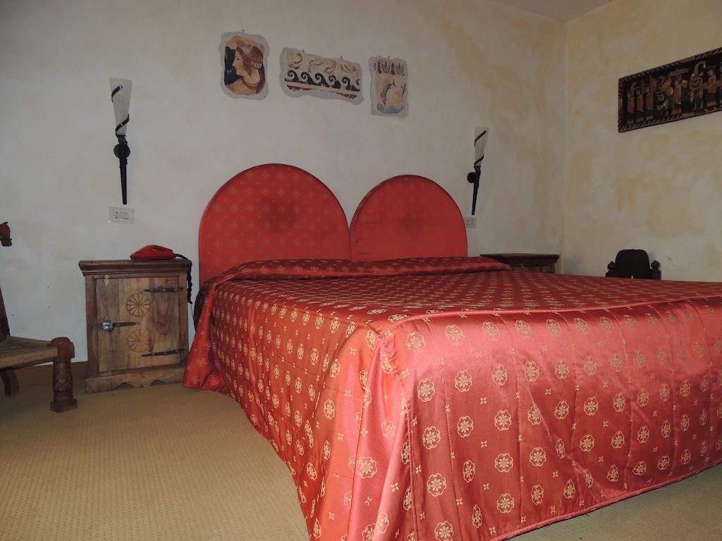Вилла Country Relais I Due Laghi Ангвиллара-Сабация Номер фото