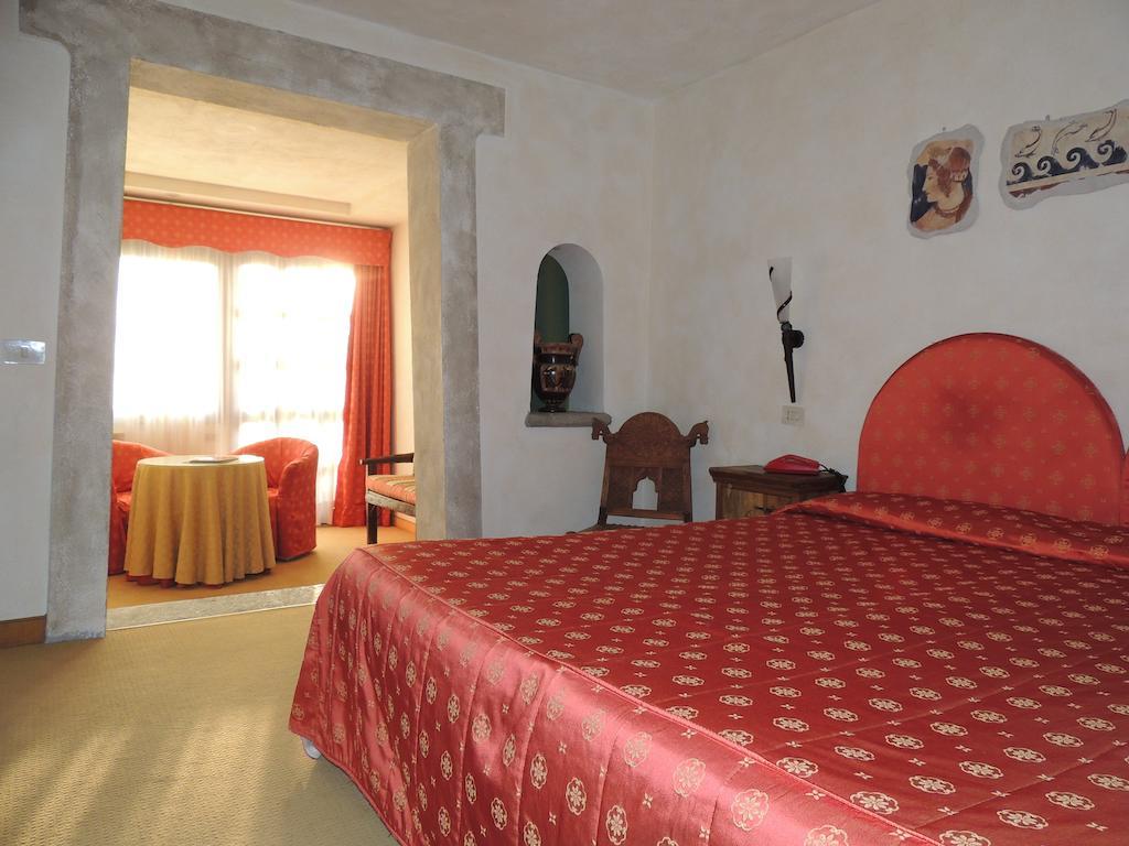 Вилла Country Relais I Due Laghi Ангвиллара-Сабация Номер фото