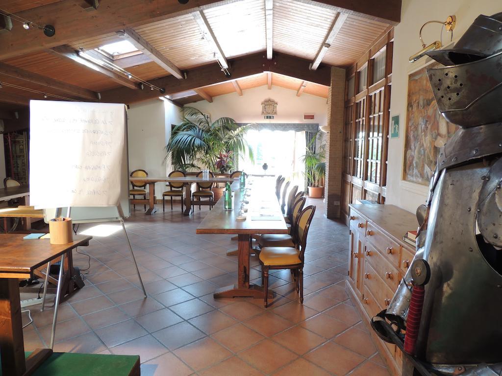 Вилла Country Relais I Due Laghi Ангвиллара-Сабация Экстерьер фото